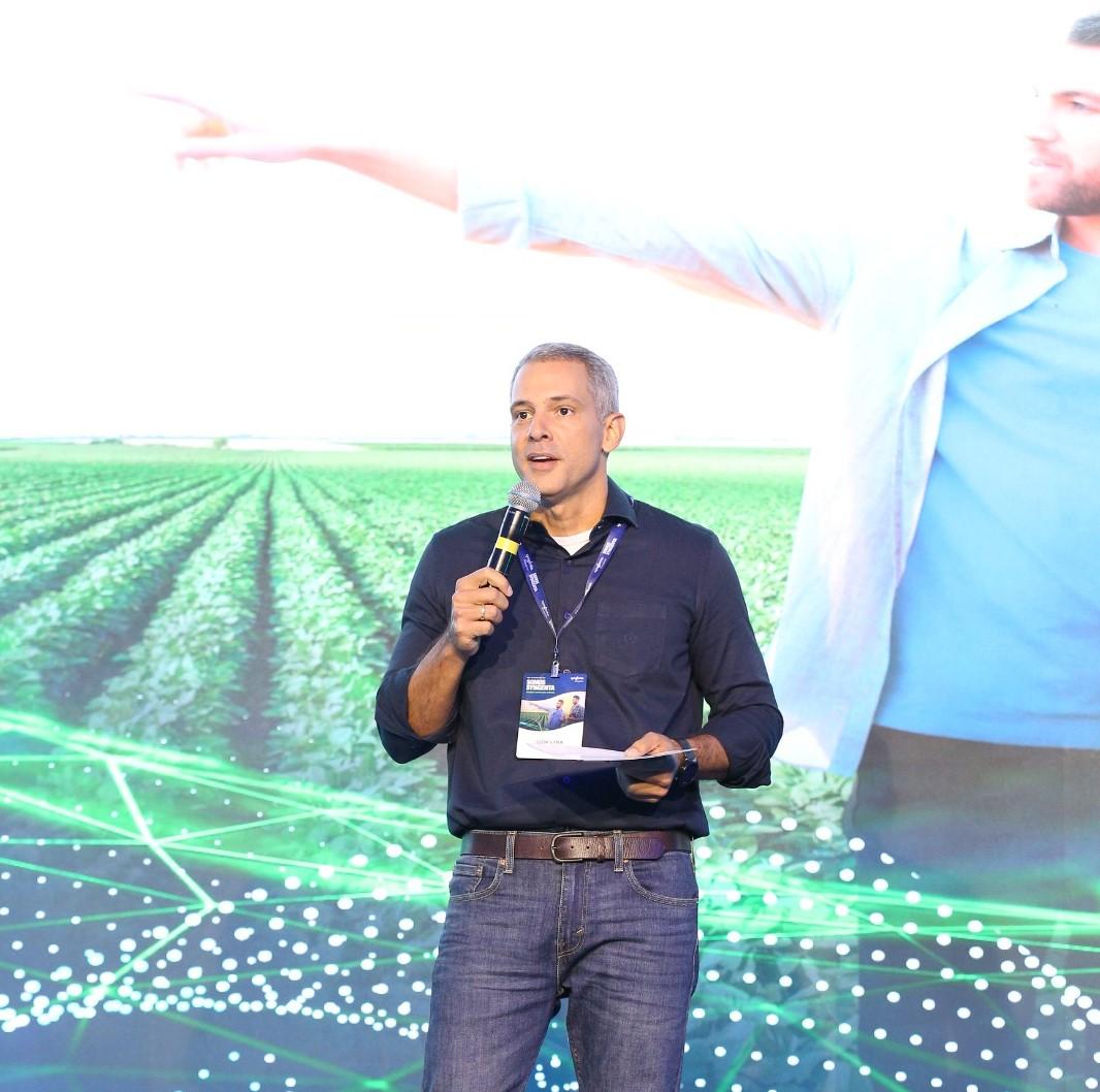Igor Lyra, Head LATAM de Biológicos e Seedcare da Syngenta durante o evento que marcou o novo posicionamento da companhia